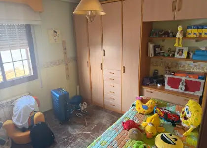 26059 - CHALET DE 207 m² CON GARAJE Y JARDIN EN PUERTOLLANO en Puertollano