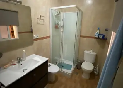 ALQUILER: CASA con TERRAZA y COCHERA en Puertollano en Puertollano