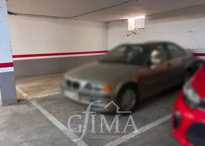 Amplia plaza de garaje en venta con fácil acceso – Zona calle Socuéllamos en Tomelloso