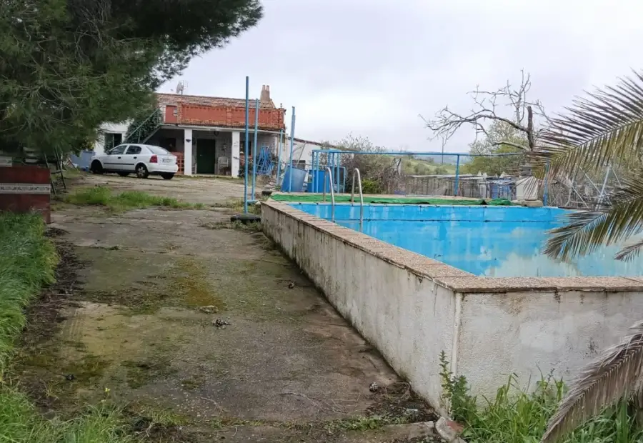 Campo al lado del pueblo en Cabezarrubias del Puerto