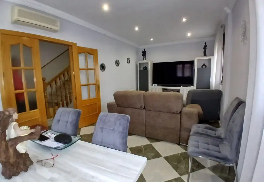 Casa/Chalet adosado En Venta Calle Alcalde Ramón González Martínez, Tomelloso en Tomelloso