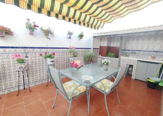 Casa/Chalet adosado En Venta Calle Alcalde Ramón González Martínez, Tomelloso
