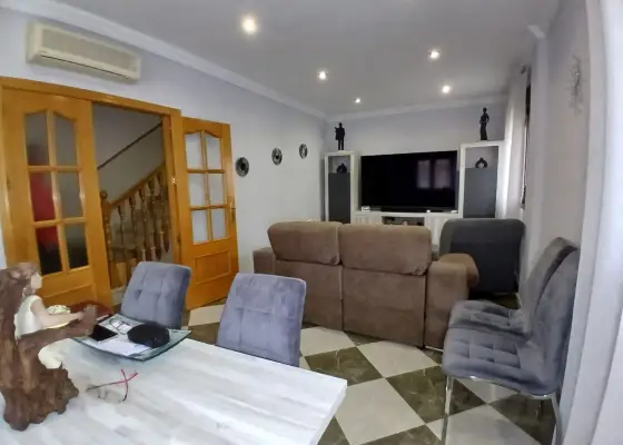 Casa/Chalet adosado En Venta Calle Alcalde Ramón González Martínez, Tomelloso