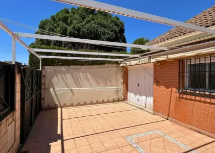 Casa/Chalet adosado En Venta Calle Arroyo Valdespino, Alcazar de San Juan en Alcázar de San Juan