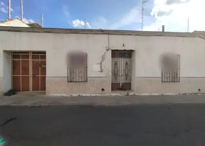 Casa/Chalet adosado En Venta Calle Pedro González, Tomelloso en Tomelloso
