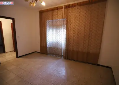 Casa de planta baja en esquina con 3 dormitorios ubicada próxima al club de tenis. en Alcázar de San Juan