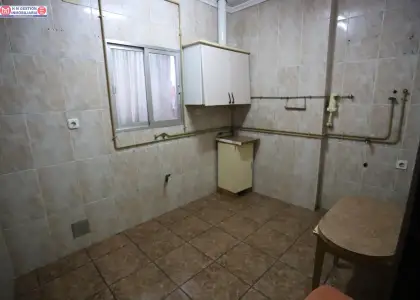 Casa de planta baja en esquina con 3 dormitorios ubicada próxima al club de tenis. en Alcázar de San Juan