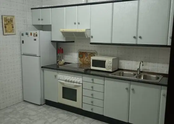 Casa en venta en Alcázar De San Juan, de 200 m2 con 3 dormitorios y baño por 110.000 €, Ref. 0195