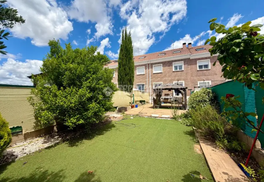 Casa en venta en Azuqueca De Henares - Azuqueca De Henares , 344.900 €, 265 m2, ref. 657929 en Azuqueca de Henares