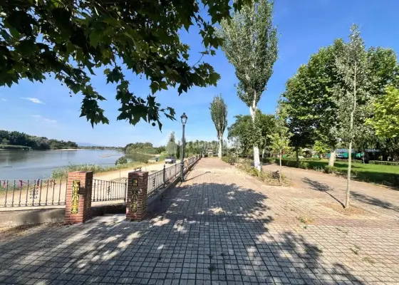 Casa en venta en Las Herencias - Las Herencias, 128.700 €, 182 m2, ref. 660005