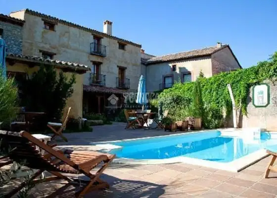 Casa en venta en Sigüenza - Sigüenza, 590.000 €, 502 m2, ref. 640772