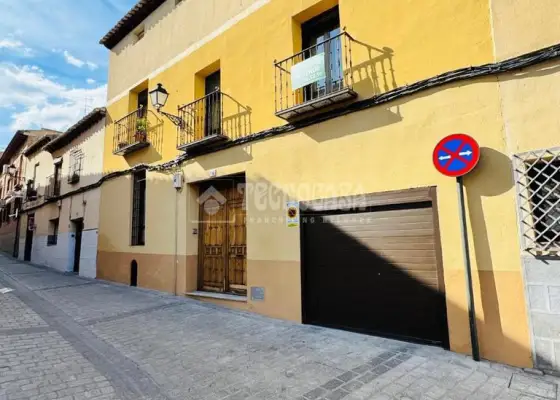 Casa en venta en Toledo - Casco Histórico, 699.900 €, 420 m2, ref. 650784