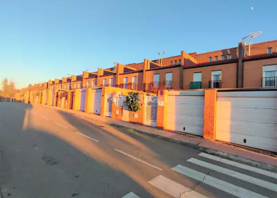 Casa en venta en Yebes - Valdeluz - Yebes - Valdeluz, 235.900 €, 163 m2, ref. 665772