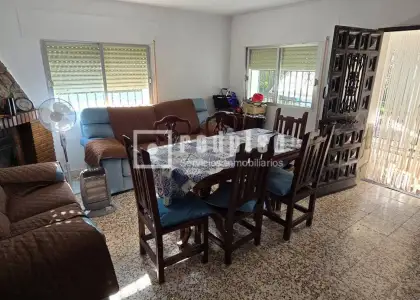 Chalet en venta en Distrito Único, Hontoba, Guadalajara en Hontoba