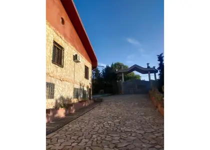 Chalet rústico en venta en Alhambra en Alhambra
