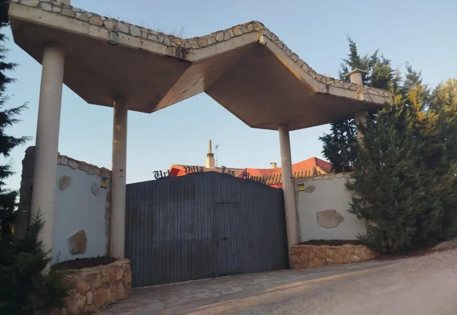 Chalet rústico en venta en Alhambra en Alhambra