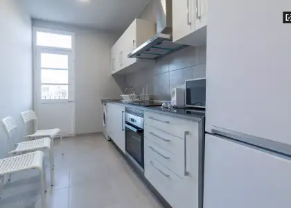 Habitación con baño en un apartamento de 5 dormitorios en L'Eixample en Valencia