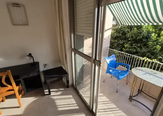 Habitación en piso compartido de 4 dormitorios en alquiler en Ciudad Jardín, Córdoba, gastos incluidos