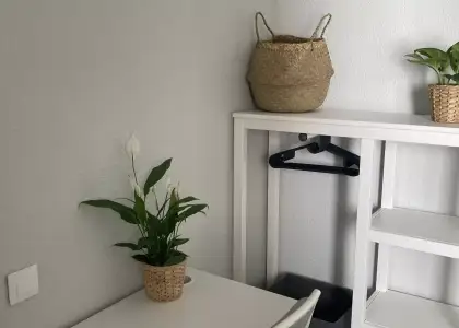 Habitación en piso compartido de 4 habitaciones en Alicante - Solo mujeres profesionales en Alicante (Alacant)