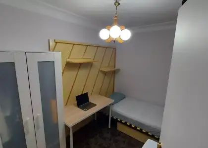 Habitación en piso compartido de 4 habitaciones en alquiler en Zaragoza perfecta para estudiantes. en Zaragoza