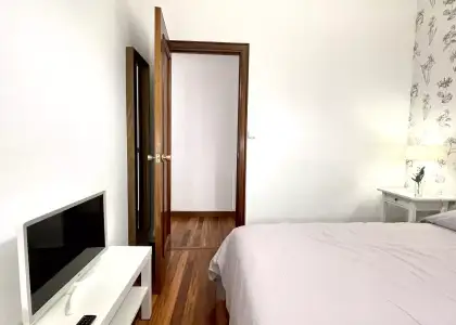 Habitación en piso compartido de 5 dormitorios en alquiler en Castaños, con todos los gastos incluidos en Bilbao