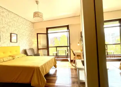 Habitación en piso compartido de 5 dormitorios en alquiler en Castaños, con todos los gastos incluidos en Bilbao