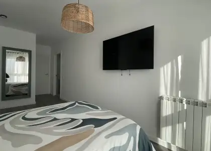 Habitación en piso compartido en Santa Cruz de Bezana en Santander