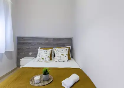 Habitación en un piso compartido de 7 dormitorios en alquiler en Arrancapins, Valencia en Valencia