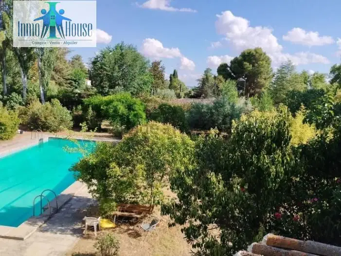 INMOHOUSE VENDE – Chalet de lujo entre naturaleza y ciudad, Urbanización Aguasol, Albacete. en Albacete