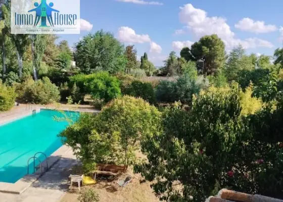 INMOHOUSE VENDE – Chalet de lujo entre naturaleza y ciudad, Urbanización Aguasol, Albacete.