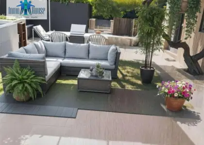 INMOHOUSE VENDE. Espectacular Chalet Reformado en Albacete con Piscina y Amplio Jardín en Albacete