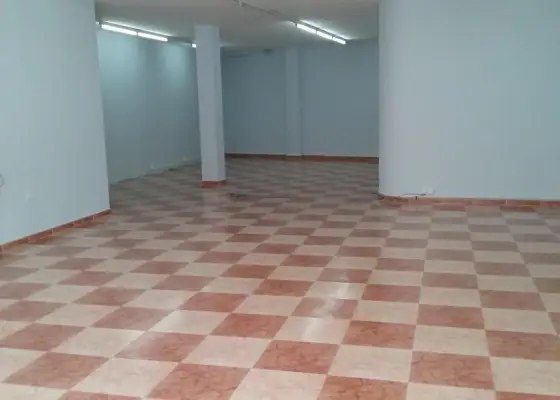 Local comercial cercano al centro seminuevo en Manzanares