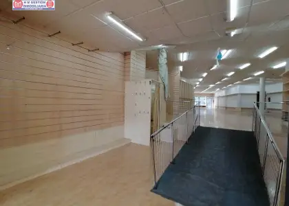 LOCAL COMERCIAL de mas de 300 metros en Plaza de España en Alcázar de San Juan
