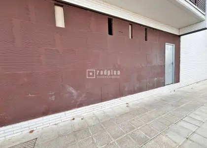 Local comercial en alquiler en Avenida de Castilla, Distrito Único, Alovera, Guadalajara en Alovera