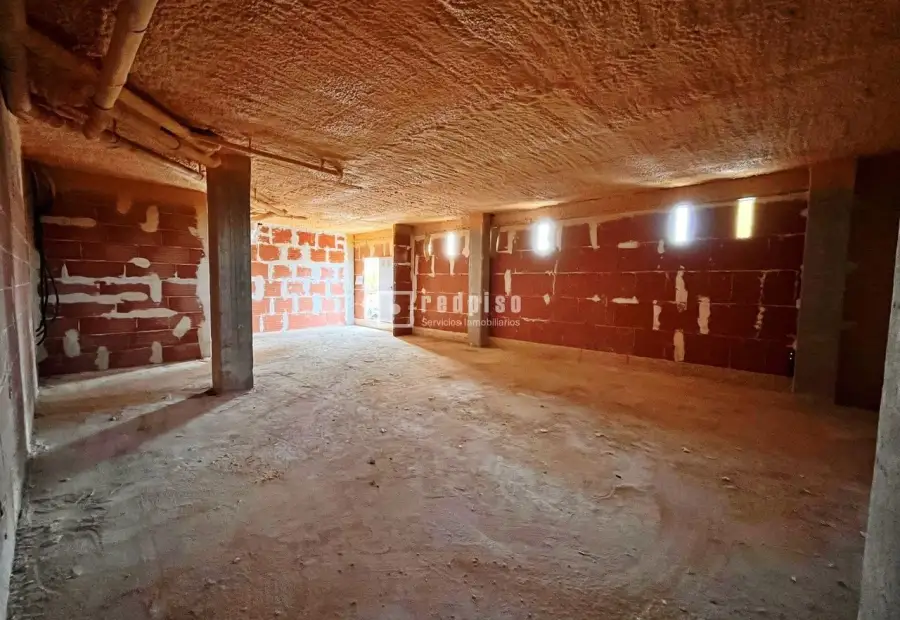 Local comercial en alquiler en Avenida de Castilla, Distrito Único, Alovera, Guadalajara en Alovera
