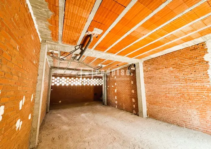 Local comercial en alquiler en Calle de Alicante, Los Valles-San Vazquez - Concordia - Adoratrices, Guadalajara en Guadalajara