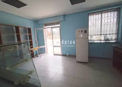 Local comercial en venta en Plaza Poeta Miguel Hernández, Santa Bárbara - Santa María de Benquerencia, Toledo en Toledo