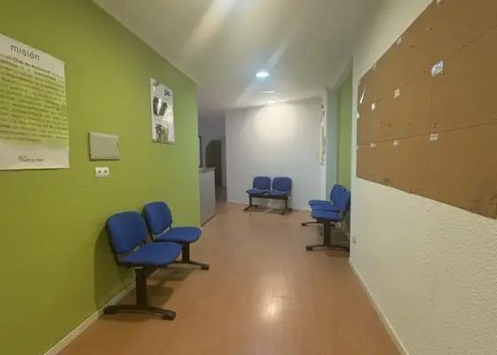 Local en venta en Alcázar De San Juan, Bonardell, de 180 m2 con 2 baños por 115.000 €, Ref. 0388