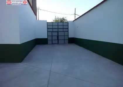 Parcela bien situada, en zona visible y comercial Consuegra, ideal grandes superficies, negociable en Consuegra
