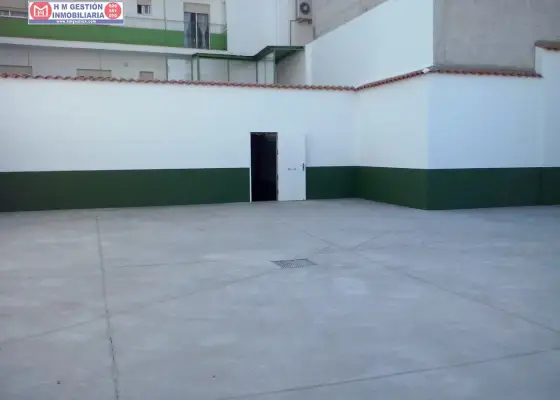 Parcela bien situada, en zona visible y comercial Consuegra, ideal grandes superficies, negociable