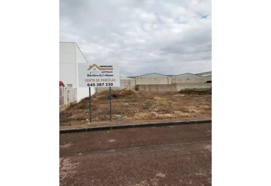 Parcela de nueva construcción en venta en Manzanares en Manzanares