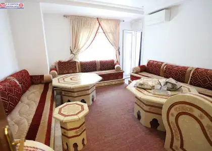 Piso céntrico y amplio, con 3 dormitorios, baño con ducha, aseo, cocina independiente con lavadero y salón comedor con balcón en Alcázar de San Juan