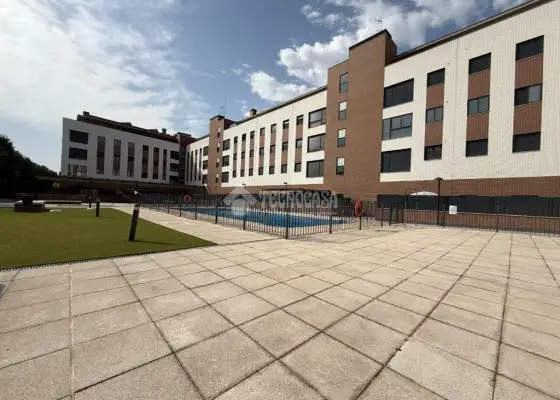 Piso en venta en Alovera - Alovera, 265.000 €, 167 m2, ref. 662932