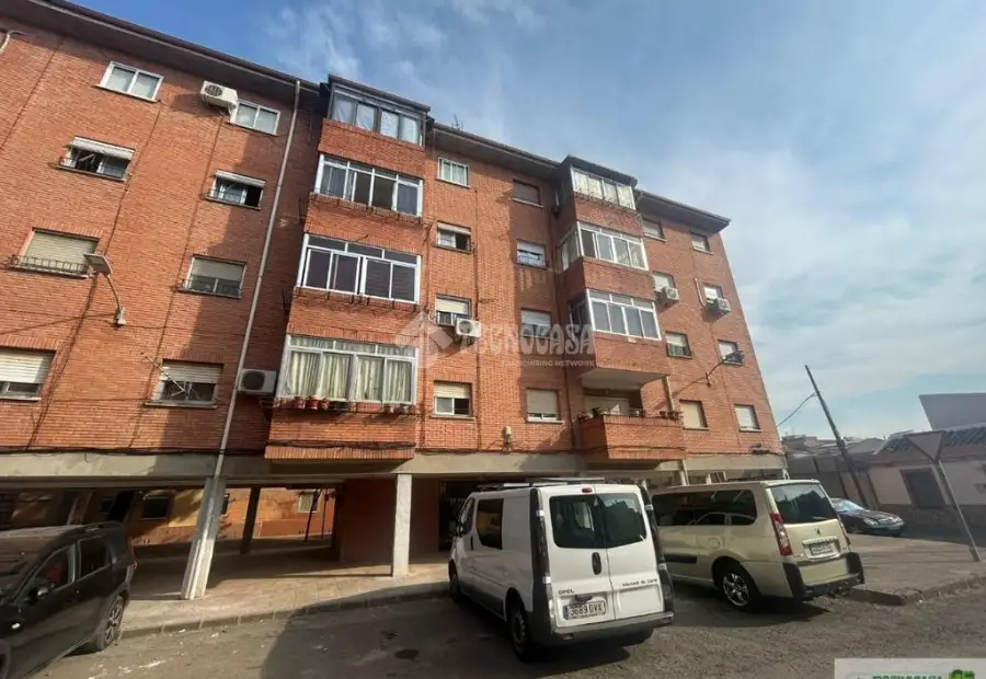 Piso en venta en Ciudad Real - Ciudad Real, 99.900 €, 107 m2, ref. 665083 en Ciudad Real