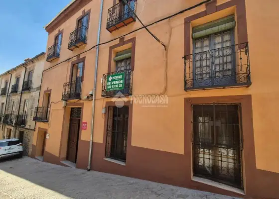 Piso en venta en Sigüenza - Sigüenza, 165.000 €, 130 m2, ref. 665338
