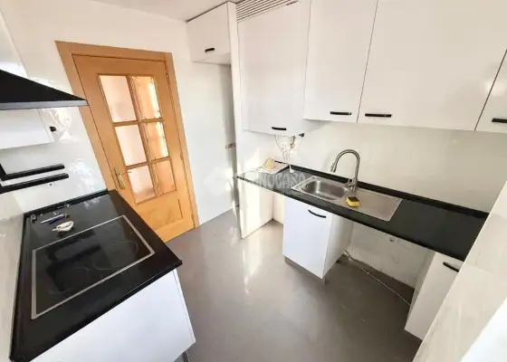 Piso en venta en Yeles - Yeles, 149.000 €, 100 m2, ref. 652987