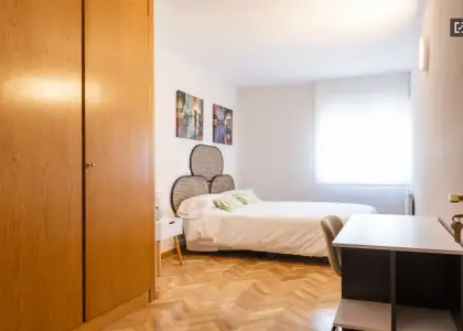 Se alquila habitación en piso compartido de 3 habitaciones en Madrid en Madrid