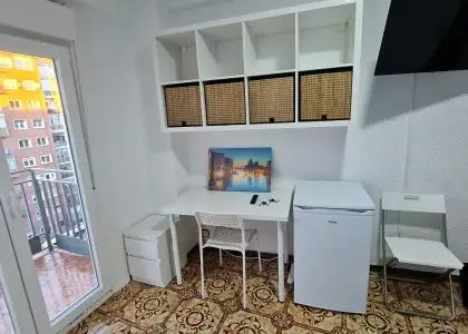 Se alquila habitación en piso compartido de 4 habitaciones en Zaragoza, solo estudiantes en Zaragoza