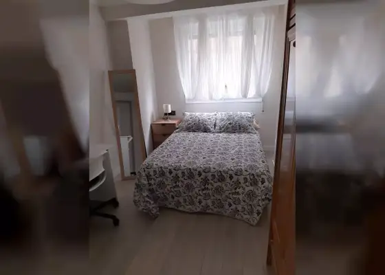 Se alquila habitación en piso compartido de 4 habitaciones en Zaragoza, solo chicas