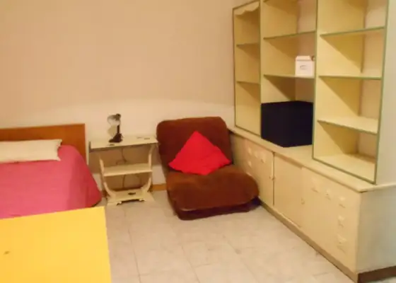 Se alquila habitación en piso compartido de 7 habitaciones en Gaztambide en Madrid